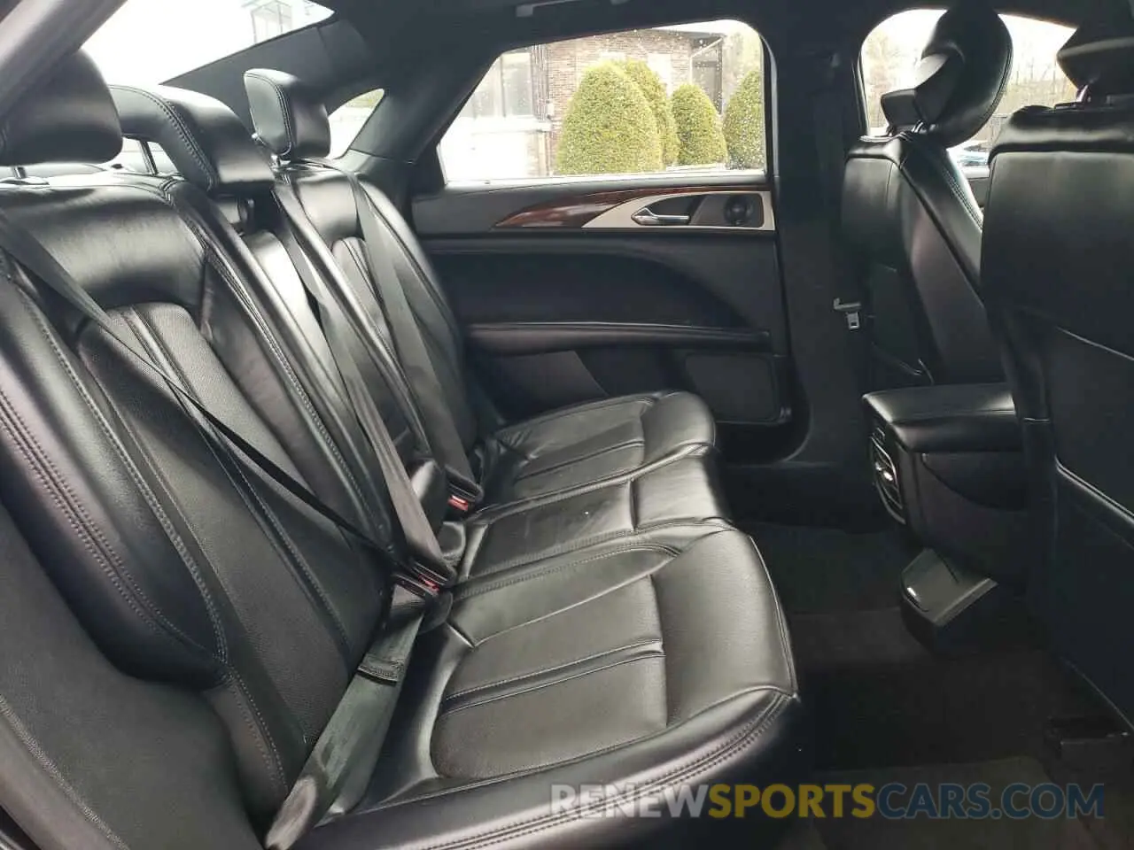 10 Фотография поврежденного автомобиля 3LN6L5F9XKR601368 LINCOLN MKZ 2019