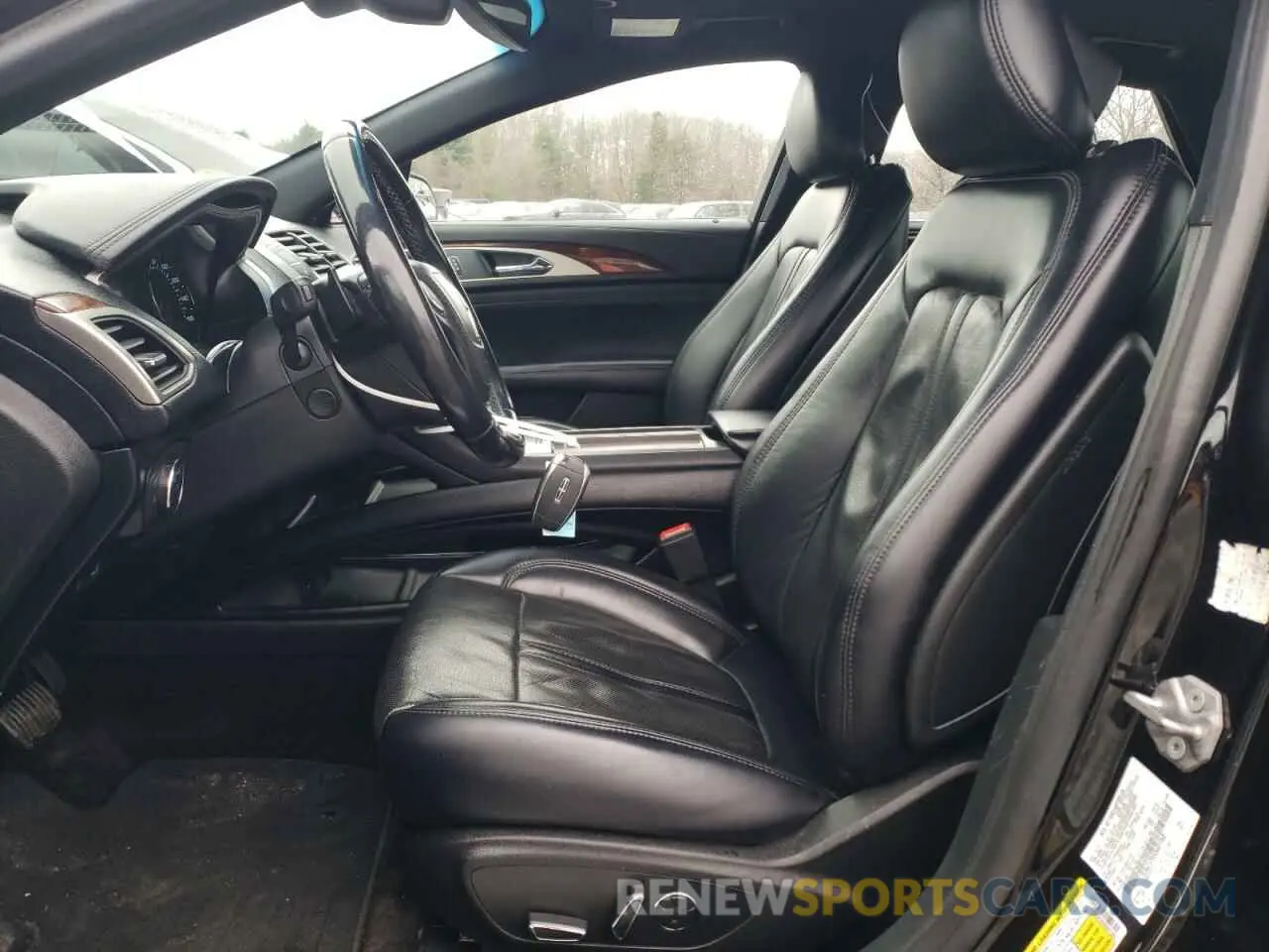 7 Фотография поврежденного автомобиля 3LN6L5F9XKR601368 LINCOLN MKZ 2019