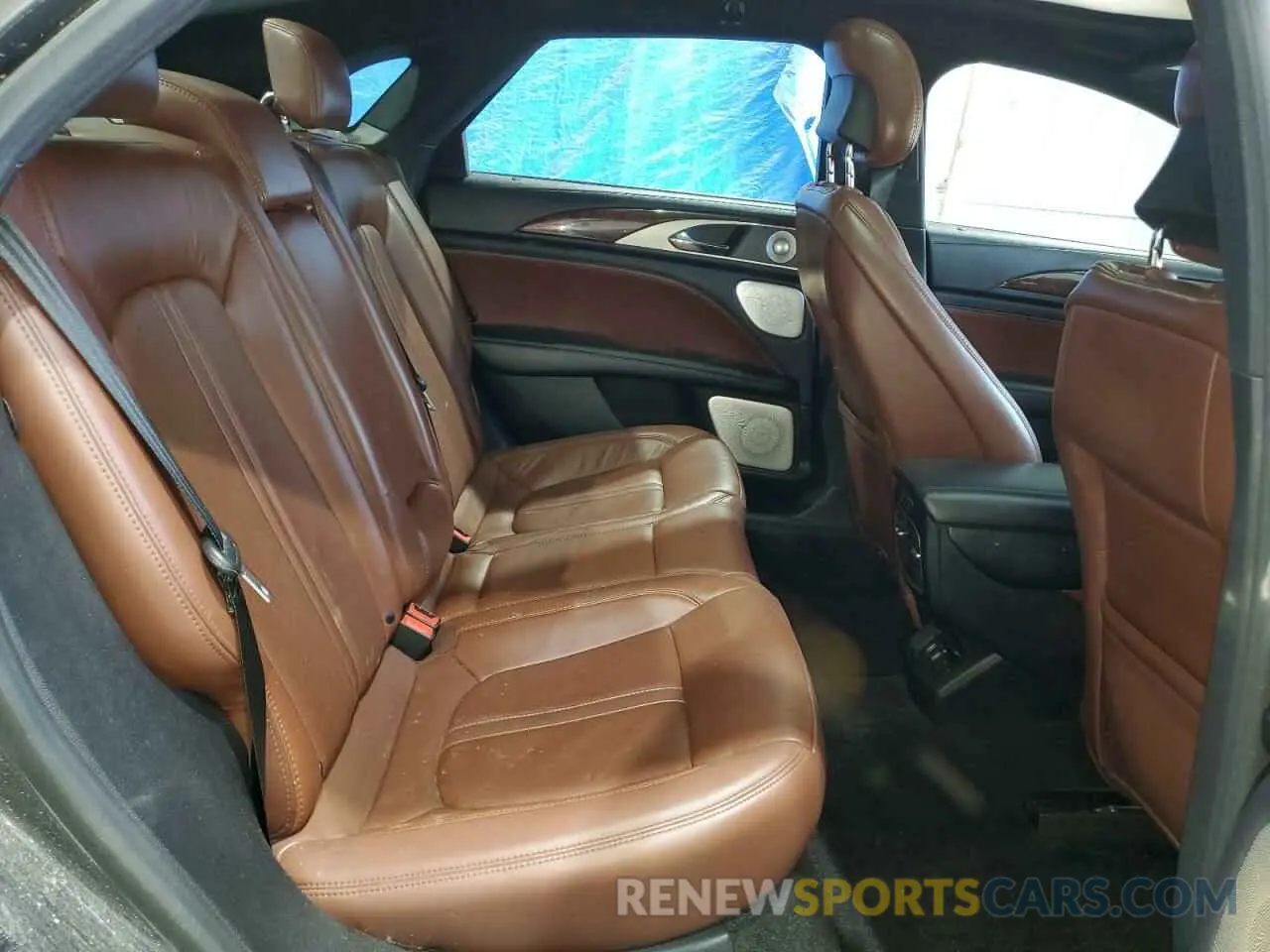 10 Photograph of a damaged car 3LN6L5FC5KR605517 LINCOLN MKZ 2019