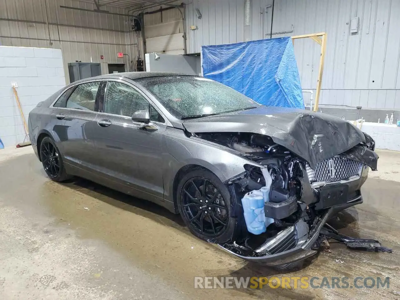 4 Photograph of a damaged car 3LN6L5FC5KR605517 LINCOLN MKZ 2019