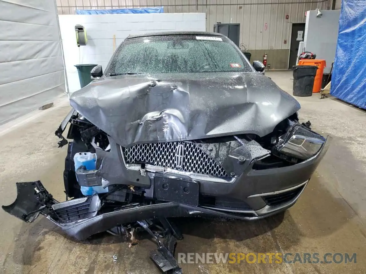 5 Photograph of a damaged car 3LN6L5FC5KR605517 LINCOLN MKZ 2019