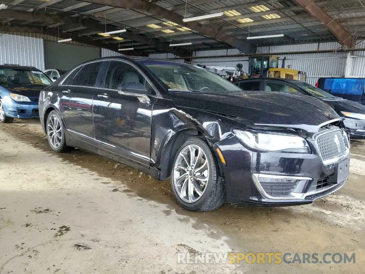 4 Фотография поврежденного автомобиля 3LN6L5LU8KR614483 LINCOLN MKZ 2019