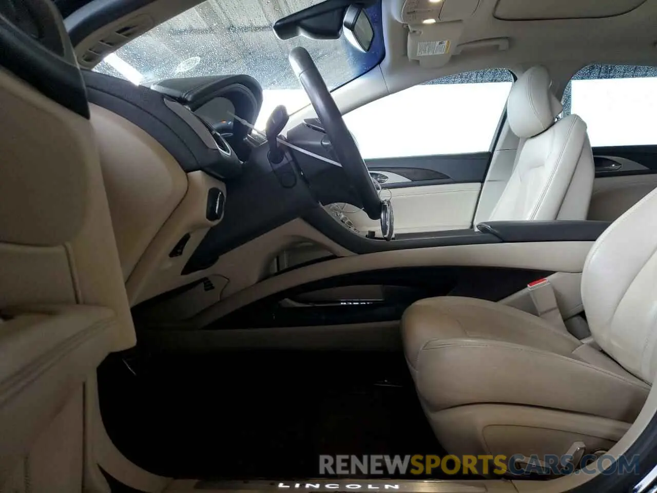 7 Фотография поврежденного автомобиля 3LN6L5LU8KR614483 LINCOLN MKZ 2019