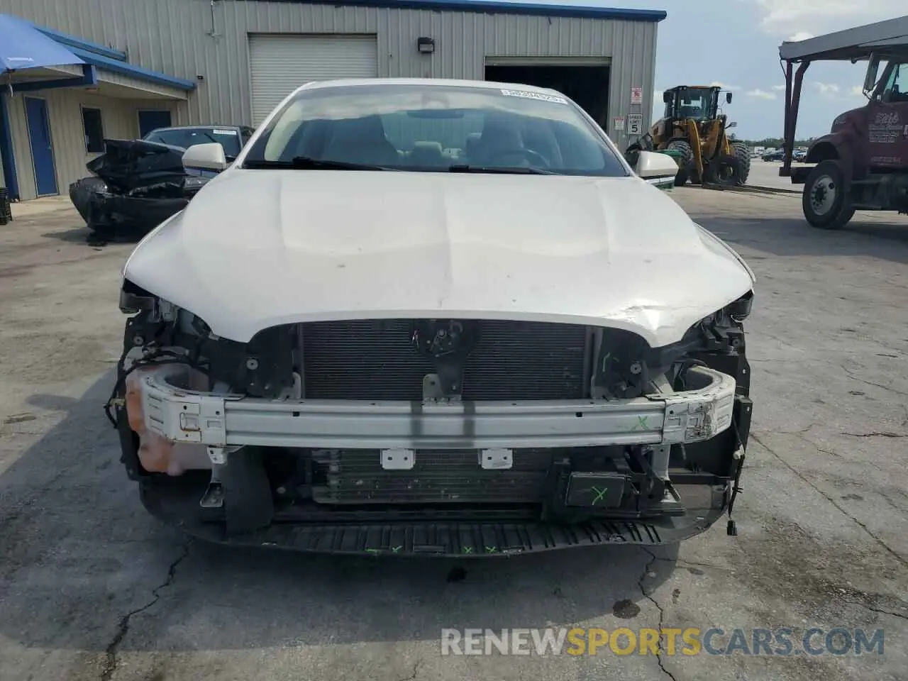 5 Photograph of a damaged car 3LN6L5MU7KR604932 LINCOLN MKZ 2019