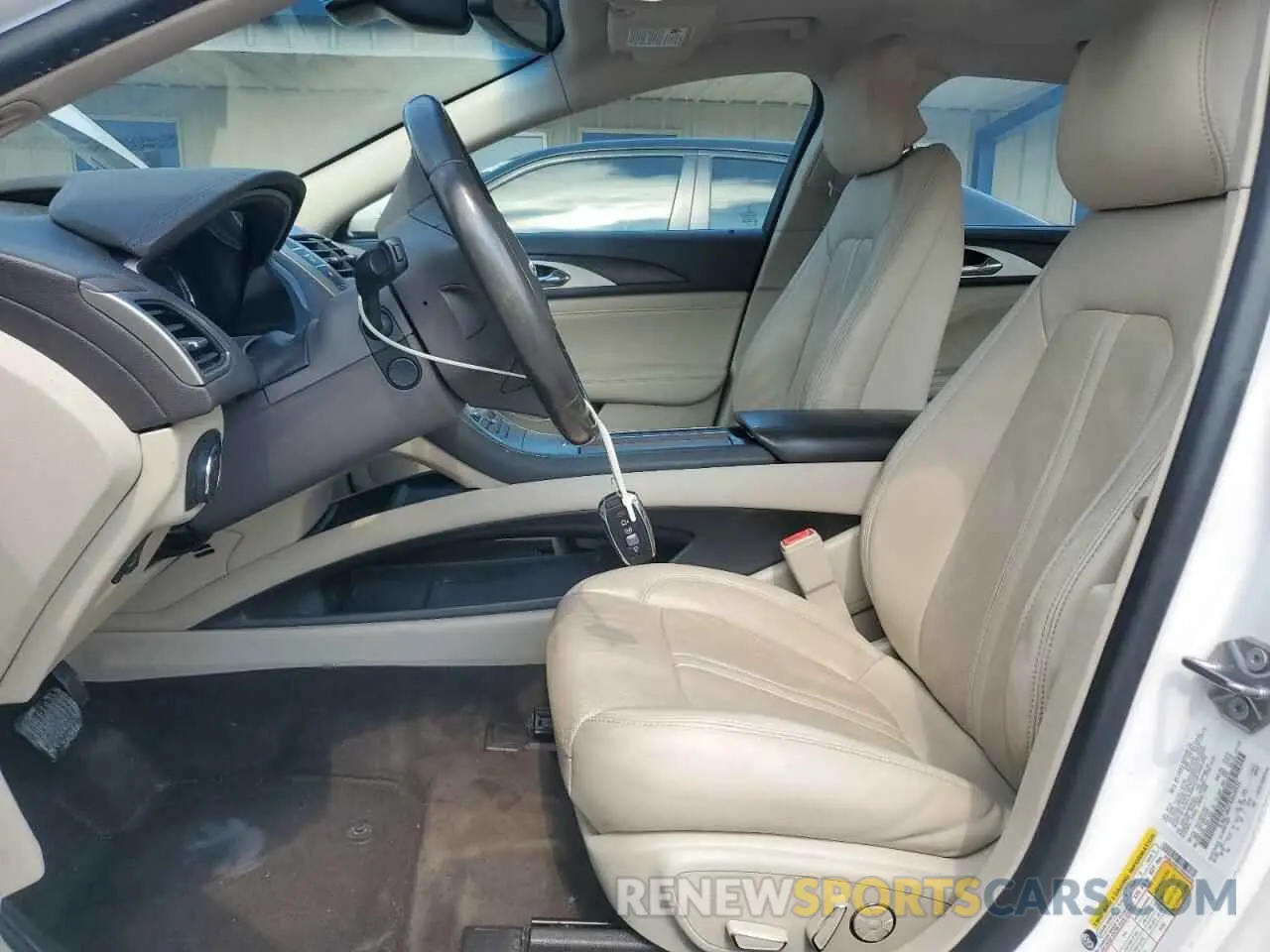 7 Photograph of a damaged car 3LN6L5MU7KR604932 LINCOLN MKZ 2019