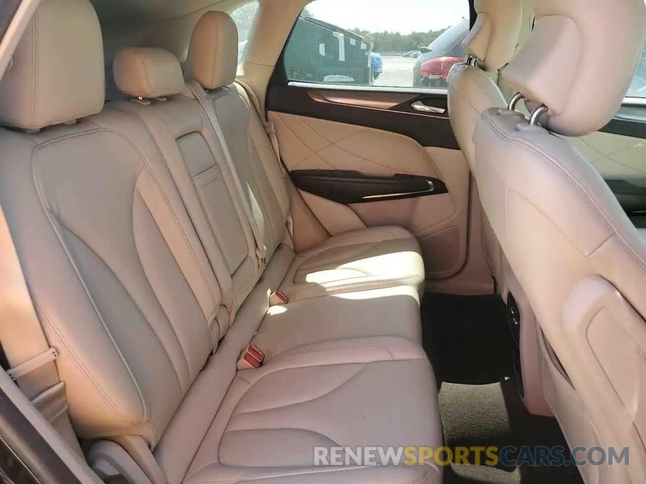 11 Photograph of a damaged car 5LMCJ1C95KUL08912 LINCOLN MKZ 2019