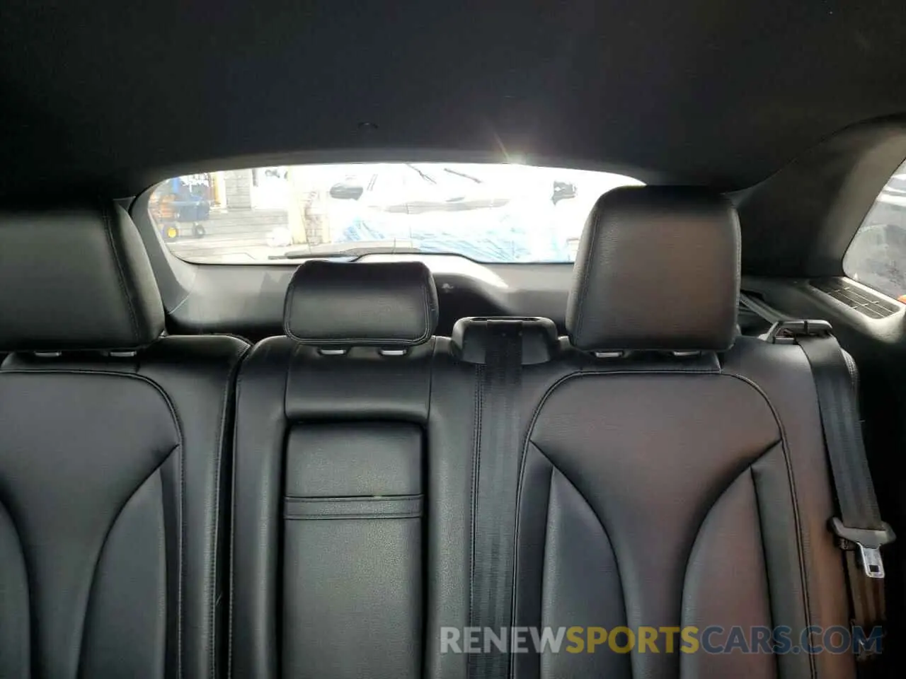 10 Photograph of a damaged car 5LMCJ1C95KUL08943 LINCOLN MKZ 2019