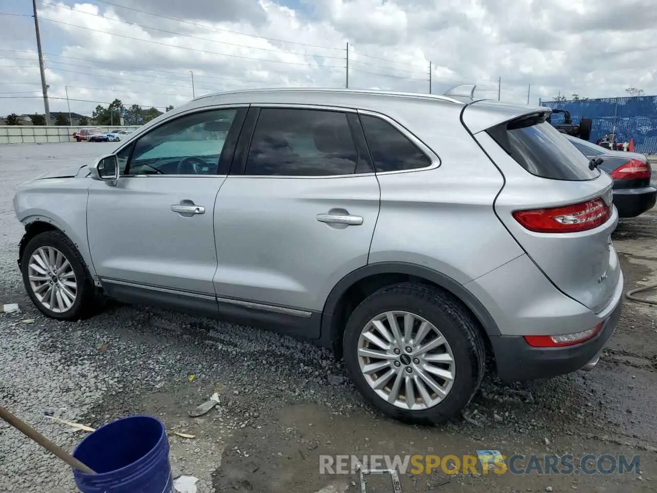 2 Photograph of a damaged car 5LMCJ1C95KUL08943 LINCOLN MKZ 2019