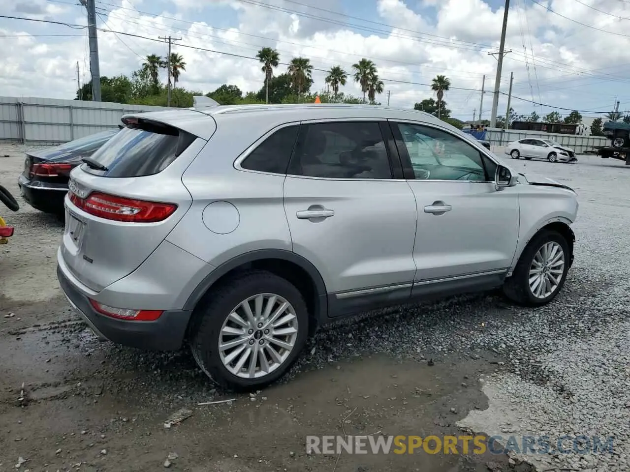3 Photograph of a damaged car 5LMCJ1C95KUL08943 LINCOLN MKZ 2019