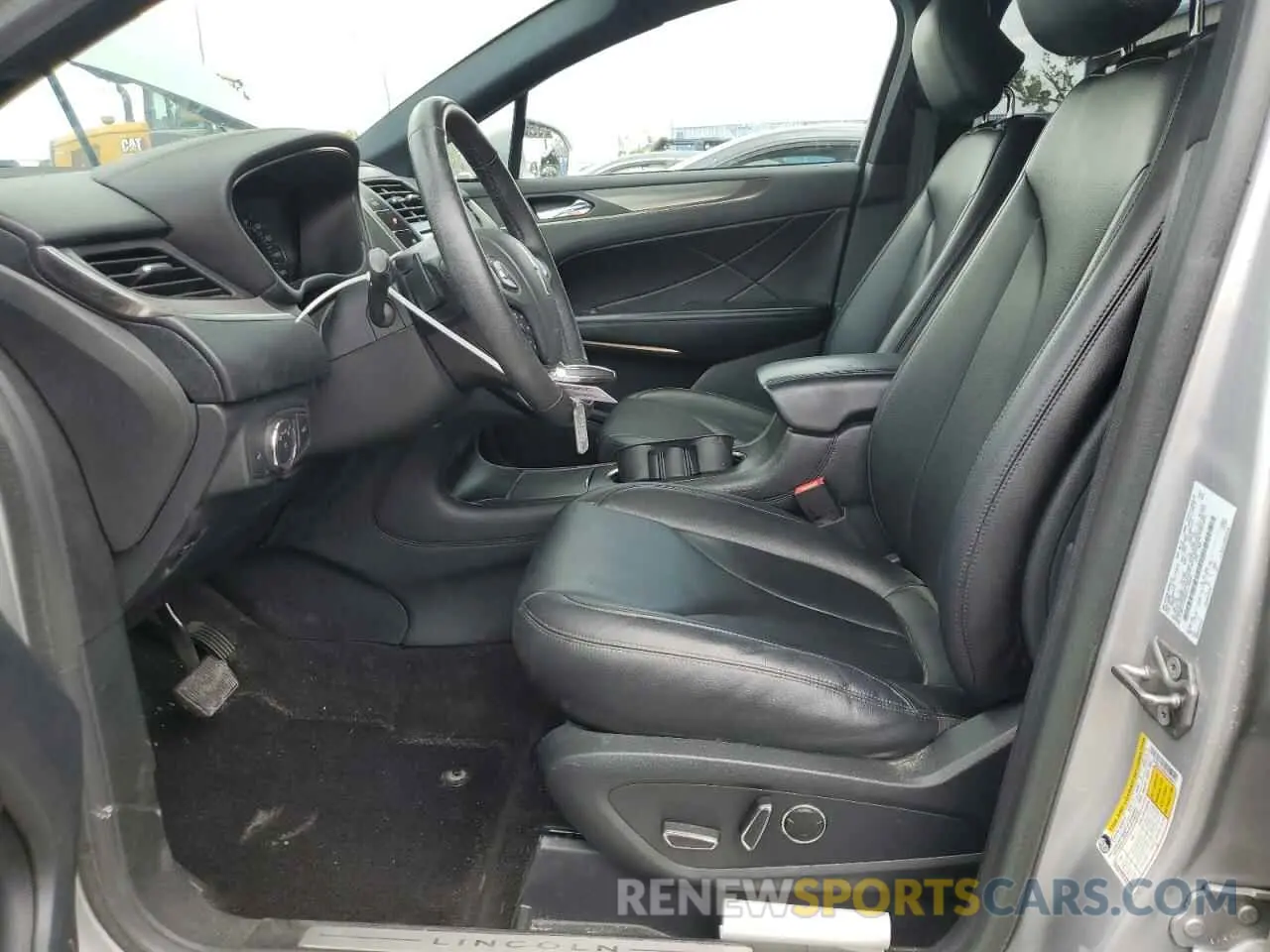 7 Photograph of a damaged car 5LMCJ1C95KUL08943 LINCOLN MKZ 2019