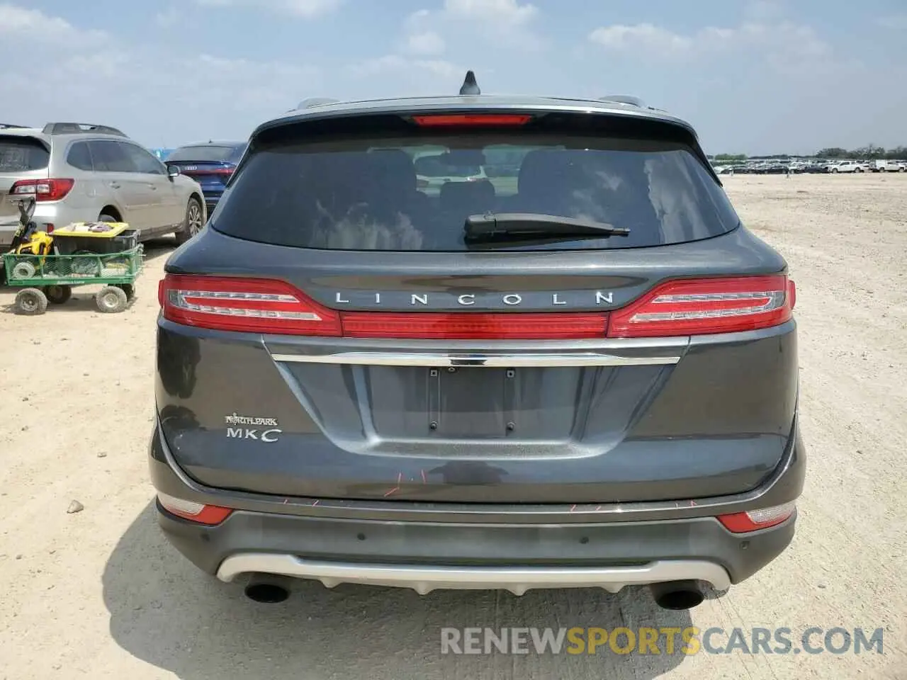 6 Фотография поврежденного автомобиля 5LMCJ1C96KUL12564 LINCOLN MKZ 2019