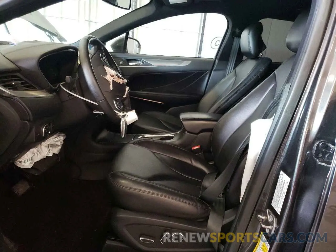 7 Photograph of a damaged car 5LMCJ1C97KUL26389 LINCOLN MKZ 2019