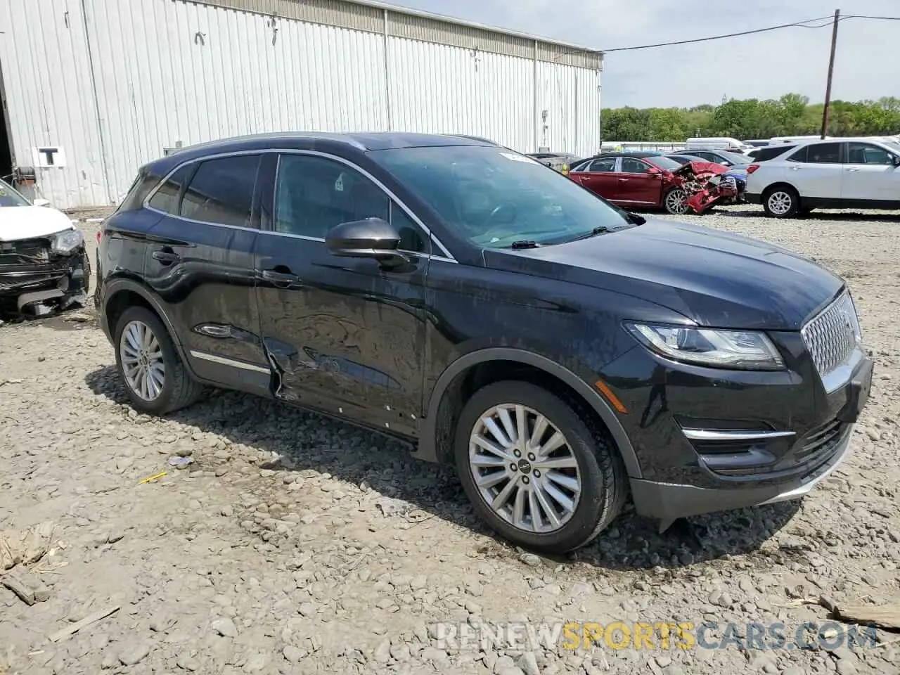 4 Photograph of a damaged car 5LMCJ1D90KUL07441 LINCOLN MKZ 2019