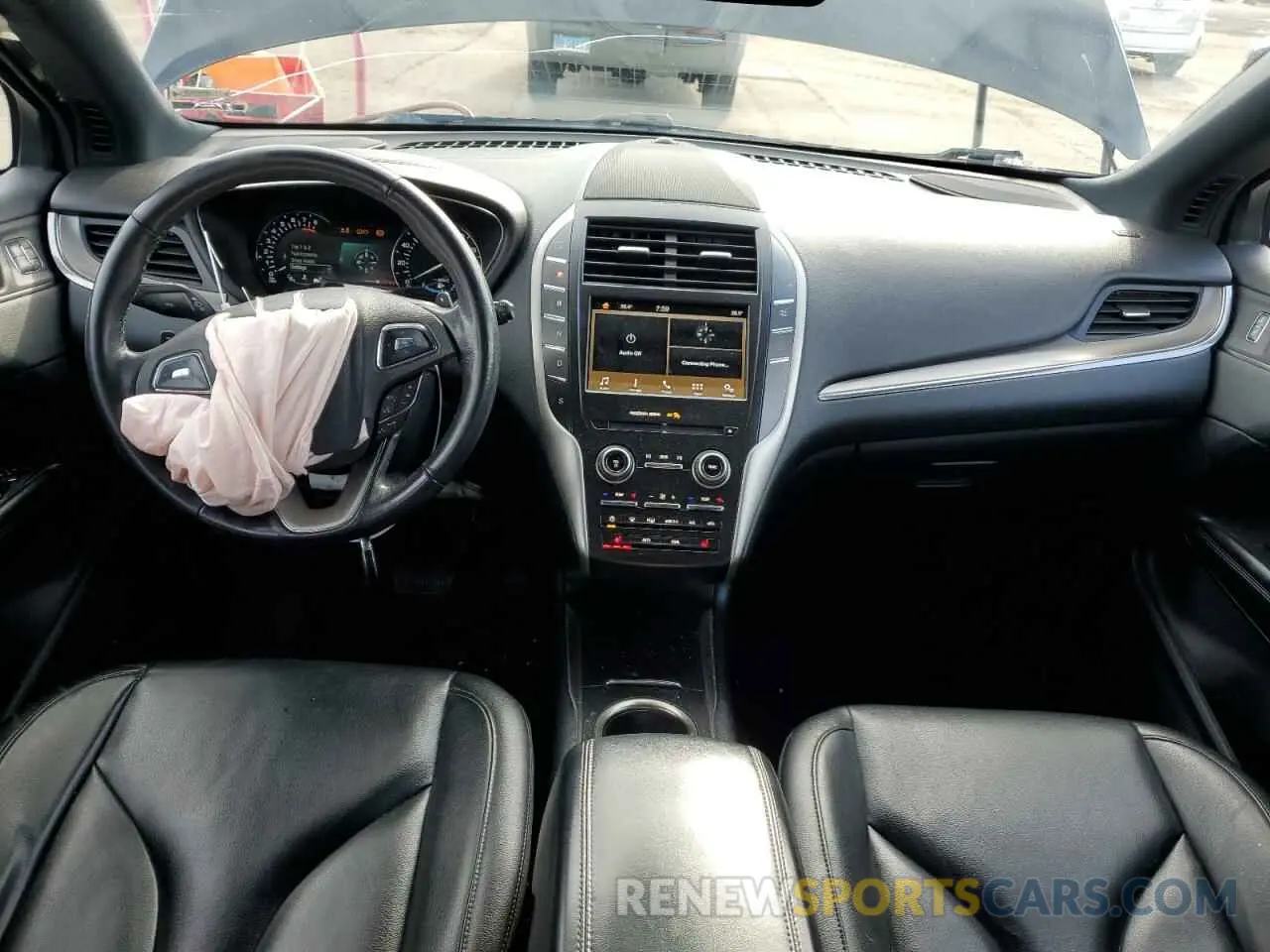 8 Photograph of a damaged car 5LMCJ1D99KUL08927 LINCOLN MKZ 2019