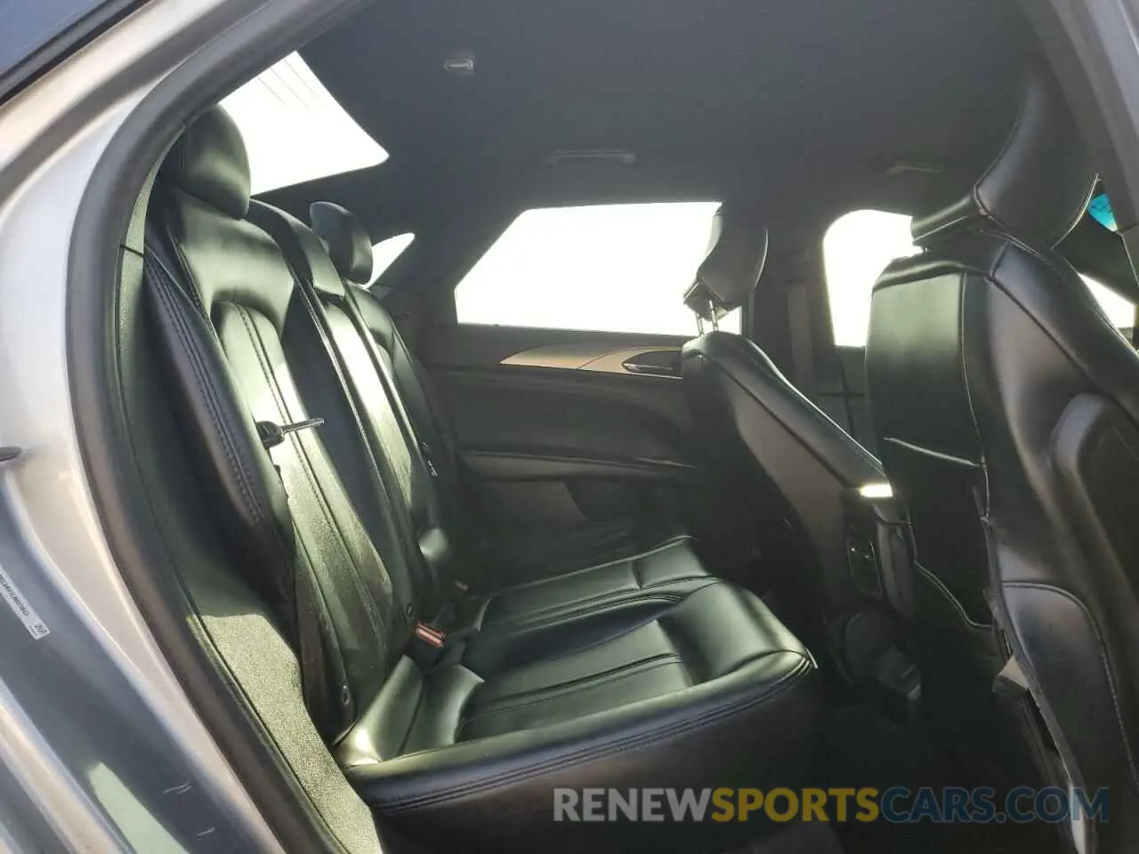 10 Фотография поврежденного автомобиля 3LN6L5A91LR603843 LINCOLN MKZ 2020