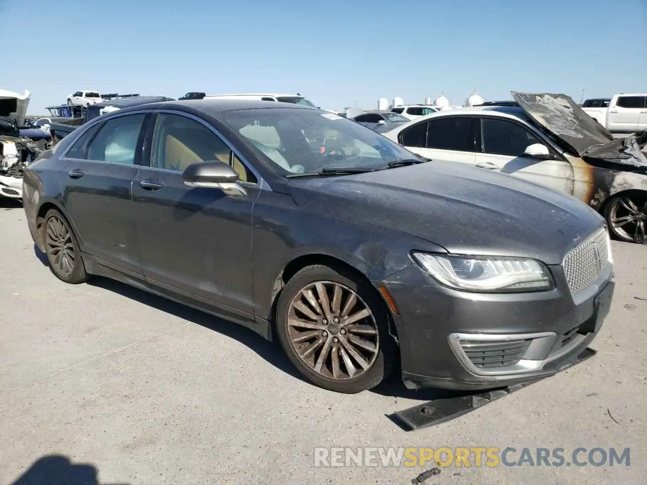 4 Фотография поврежденного автомобиля 3LN6L5A98LR611468 LINCOLN MKZ 2020