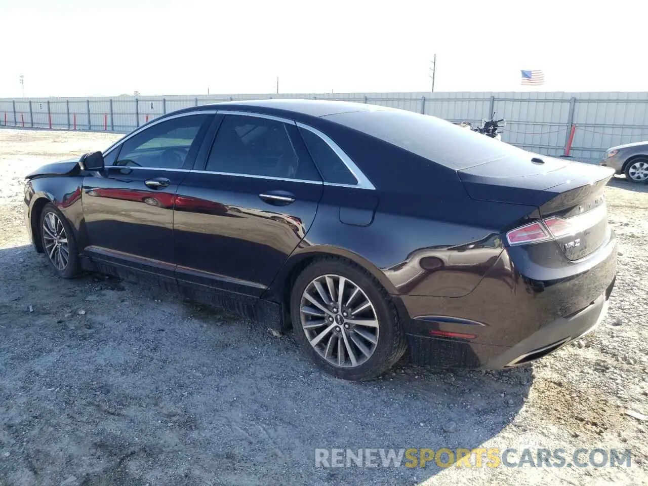2 Фотография поврежденного автомобиля 3LN6L5B95LR622636 LINCOLN MKZ 2020