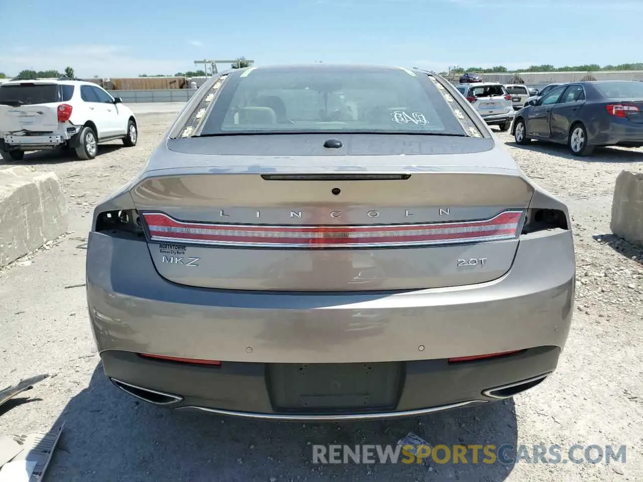 6 Photograph of a damaged car 3LN6L5E93LR614529 LINCOLN MKZ 2020