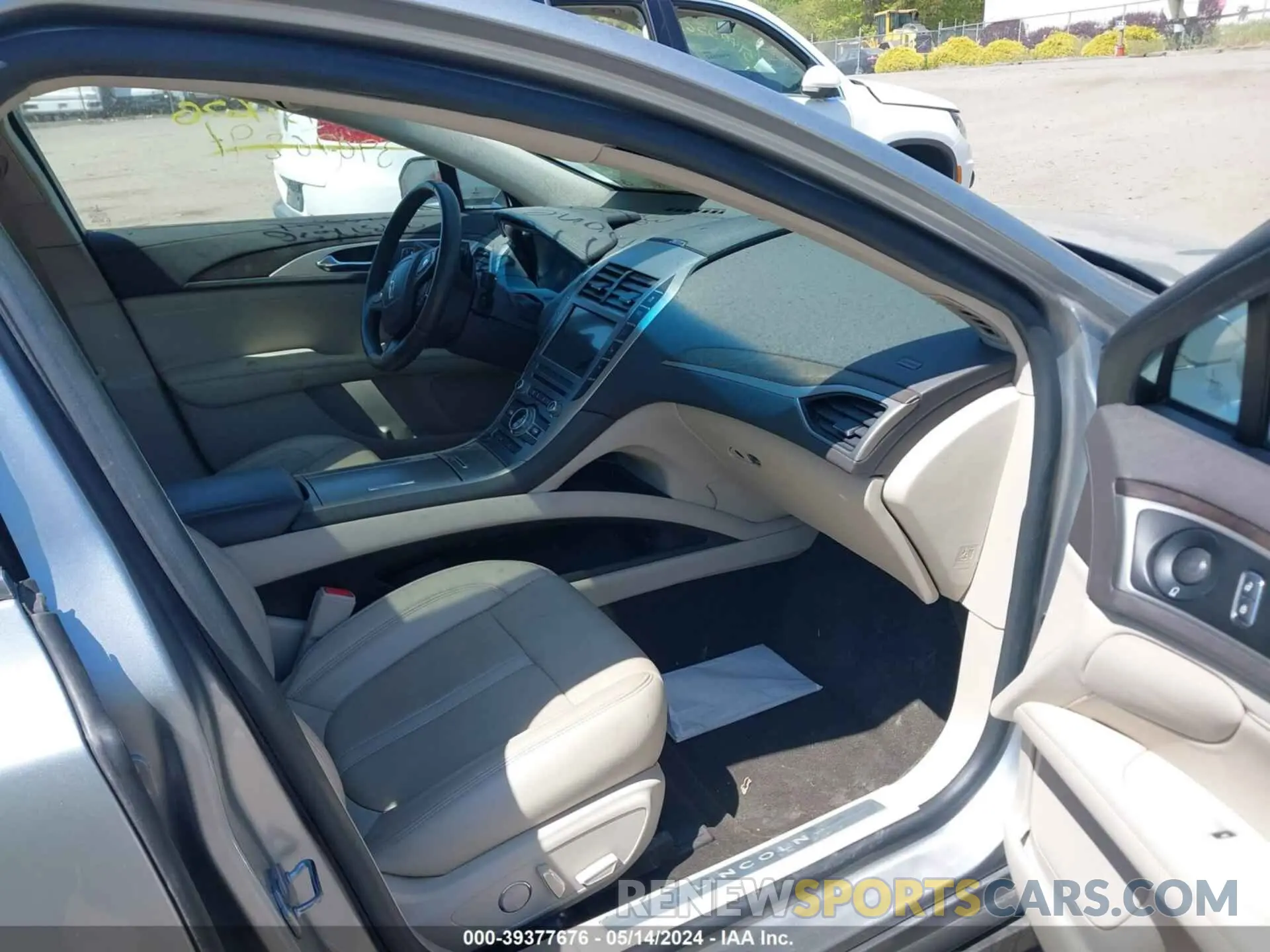 5 Фотография поврежденного автомобиля 3LN6L5E95LR602382 LINCOLN MKZ 2020