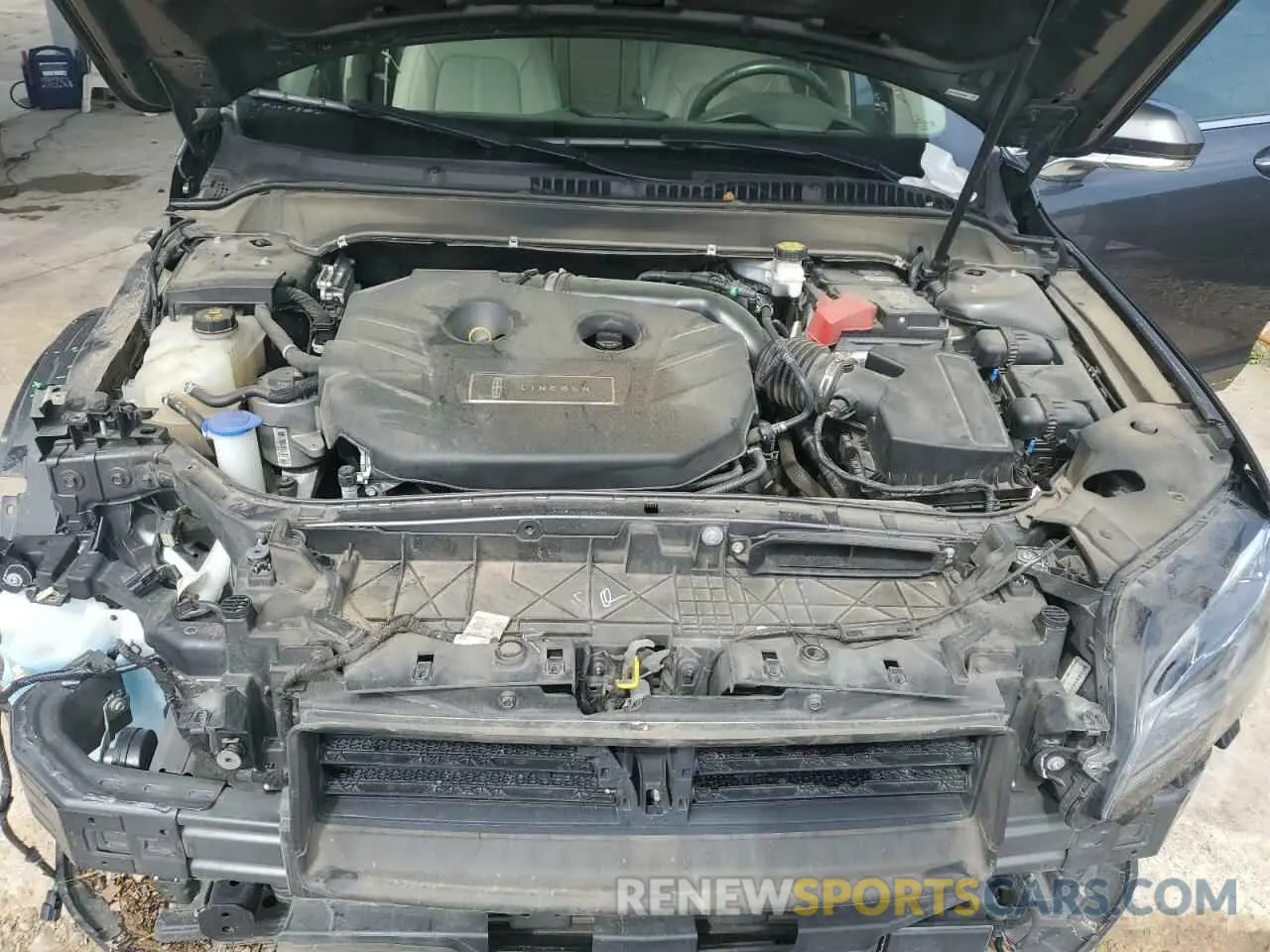 11 Фотография поврежденного автомобиля 3LN6L5E96LR614668 LINCOLN MKZ 2020
