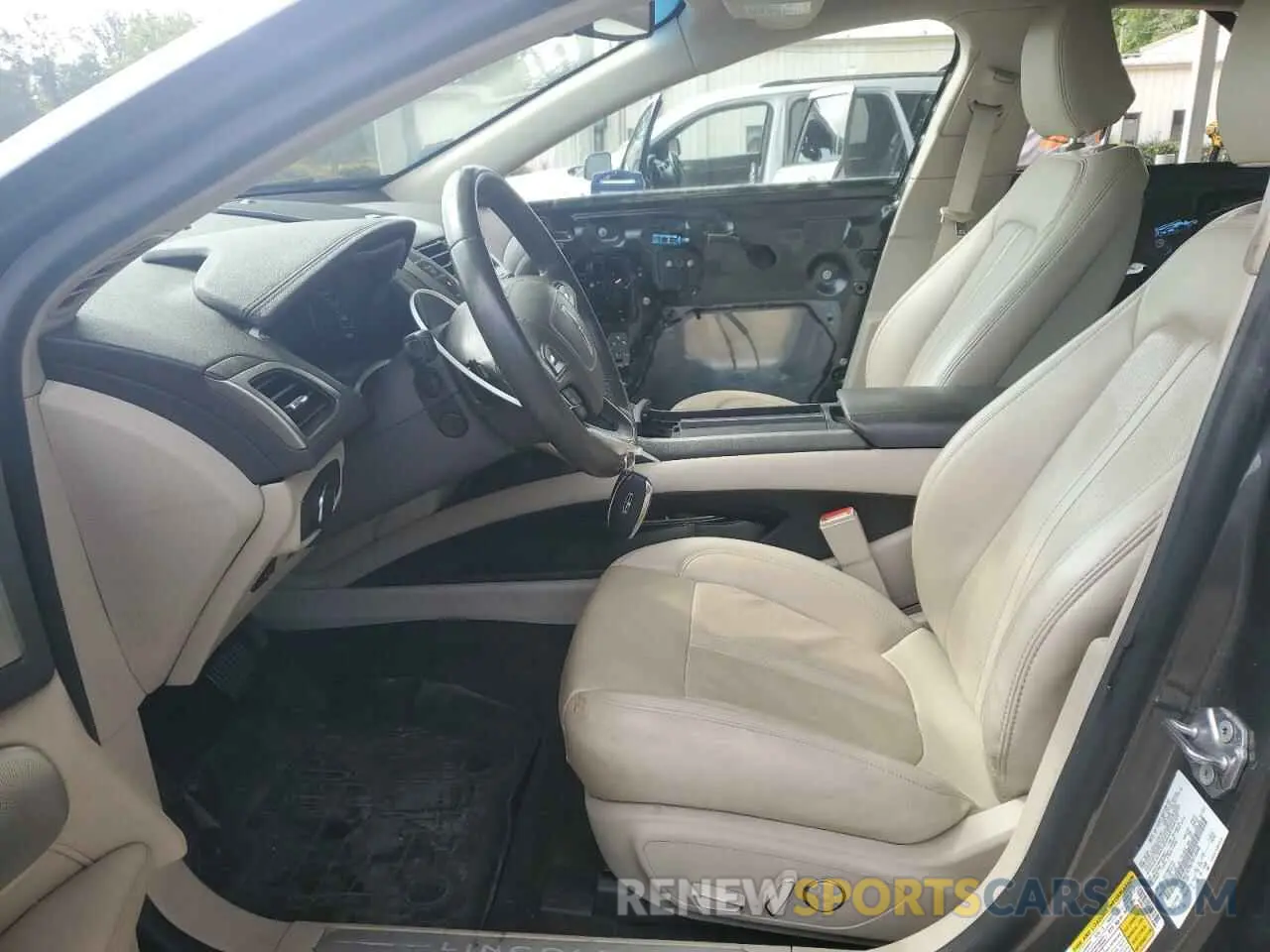 7 Фотография поврежденного автомобиля 3LN6L5E96LR614668 LINCOLN MKZ 2020