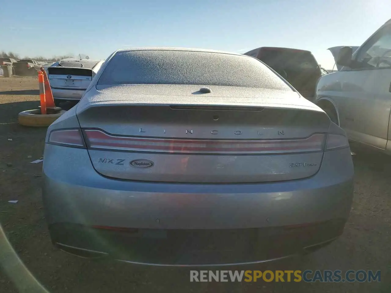 6 Photograph of a damaged car 3LN6L5F96LR623000 LINCOLN MKZ 2020