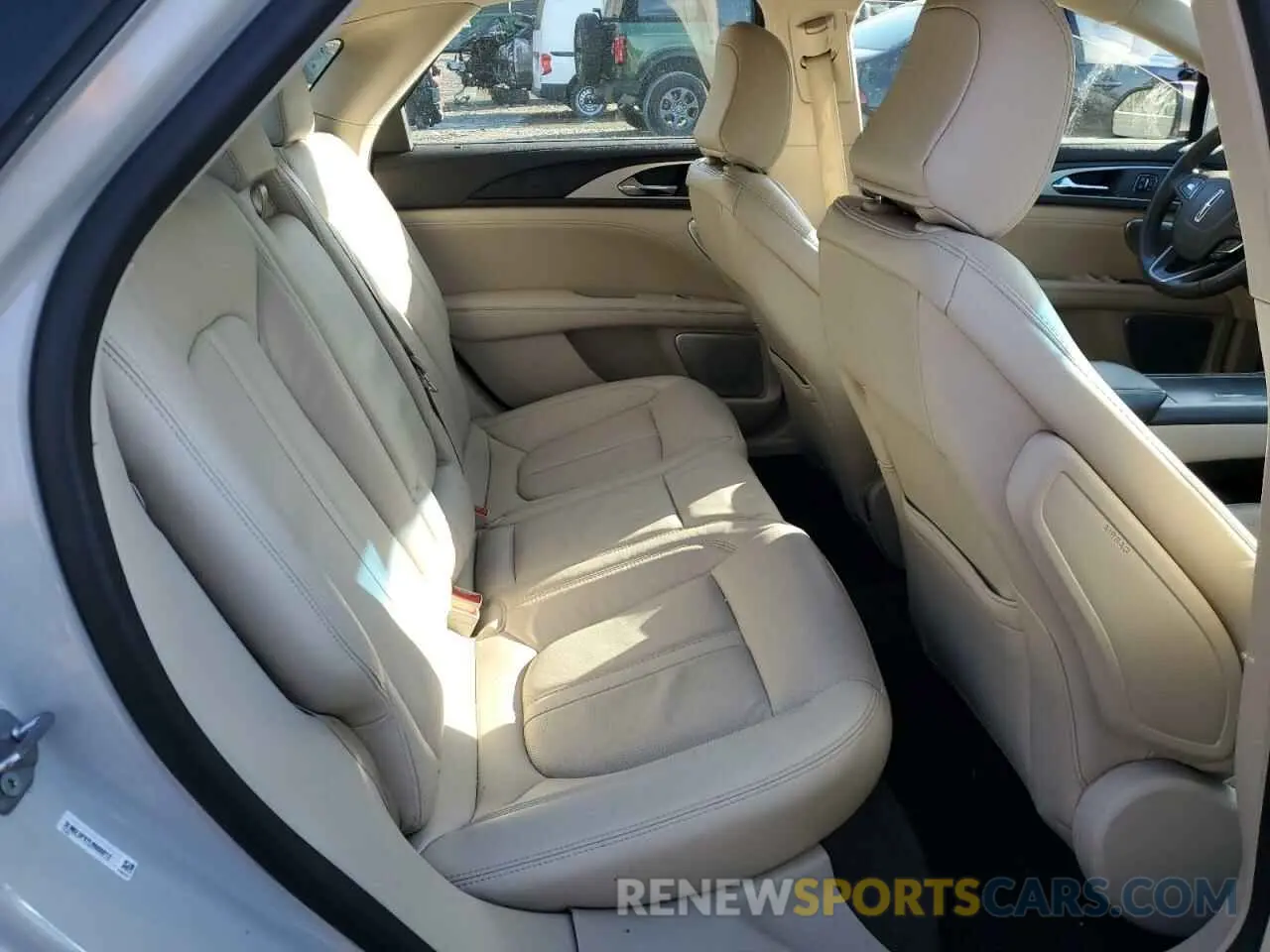 10 Фотография поврежденного автомобиля 3LN6L5F97LR606013 LINCOLN MKZ 2020