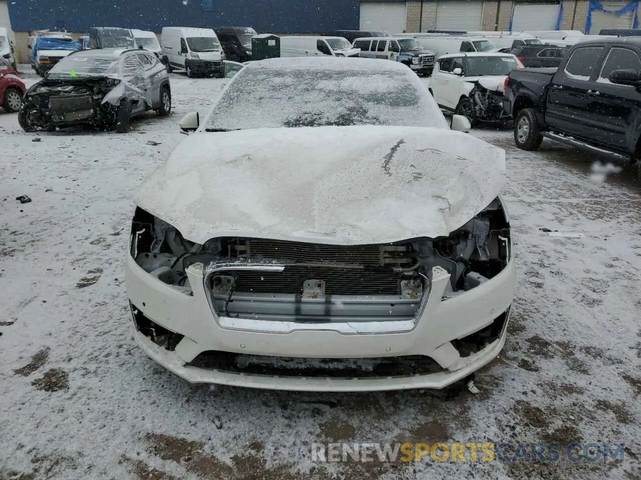 5 Photograph of a damaged car 3LN6L5F99LR603453 LINCOLN MKZ 2020