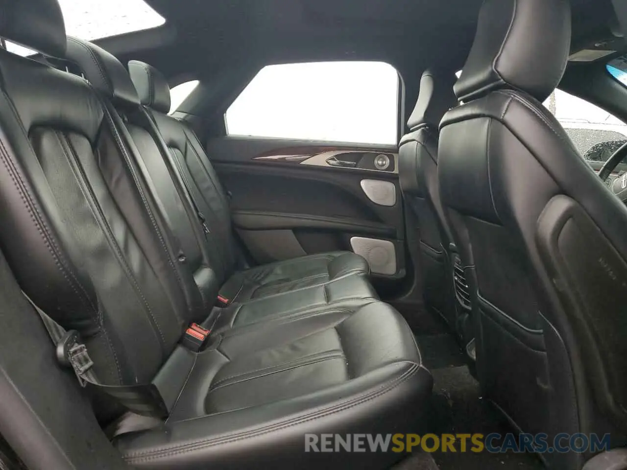 10 Фотография поврежденного автомобиля 3LN6L5FC1LR615334 LINCOLN MKZ 2020
