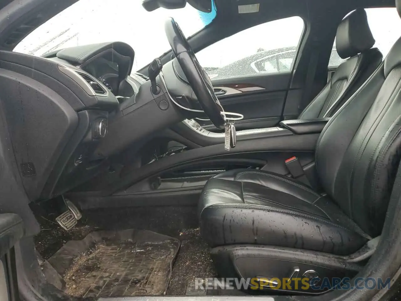 7 Фотография поврежденного автомобиля 3LN6L5FC1LR615334 LINCOLN MKZ 2020