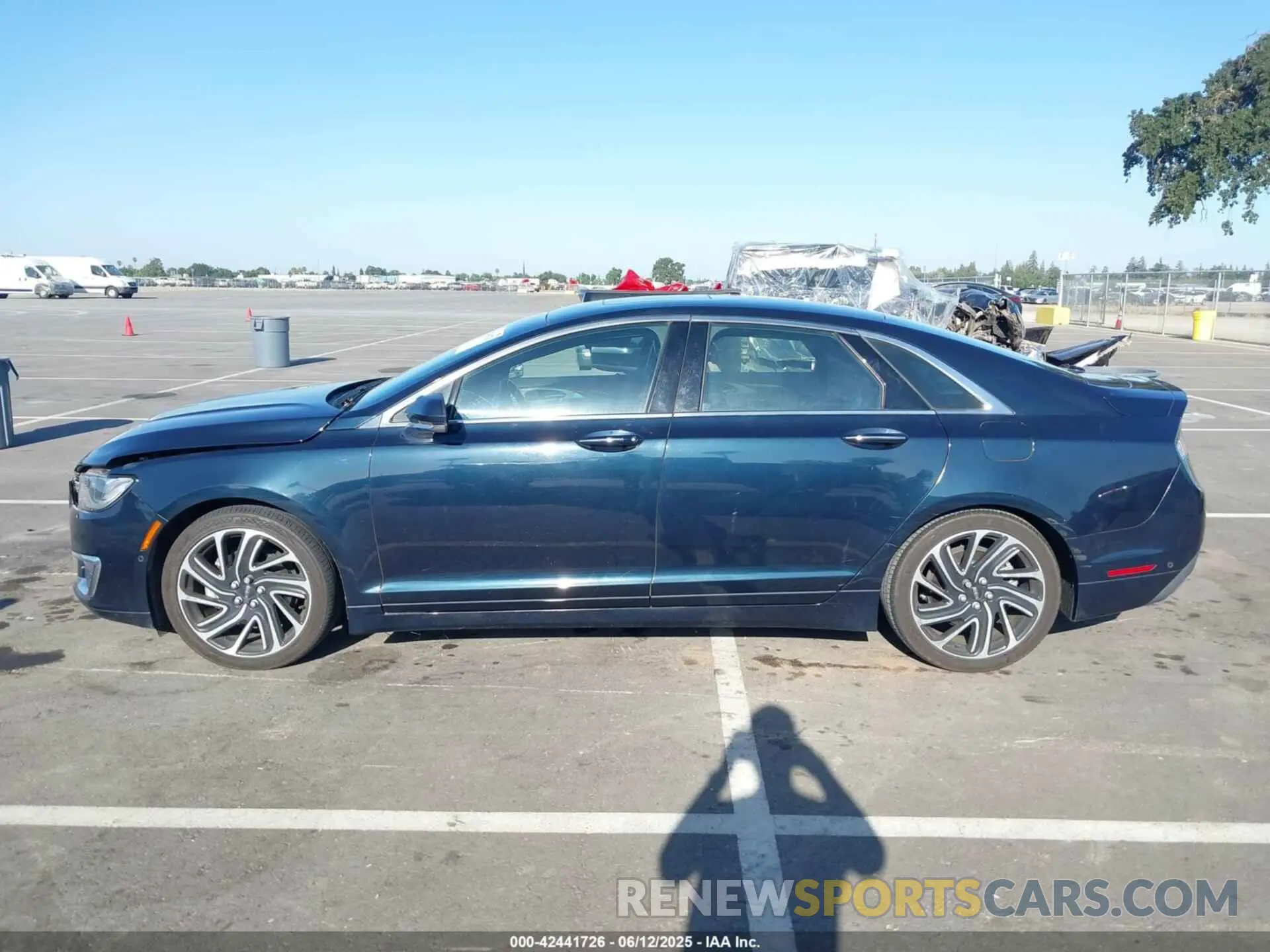 14 Photograph of a damaged car 3LN6L5LU1LR603584 LINCOLN MKZ 2020
