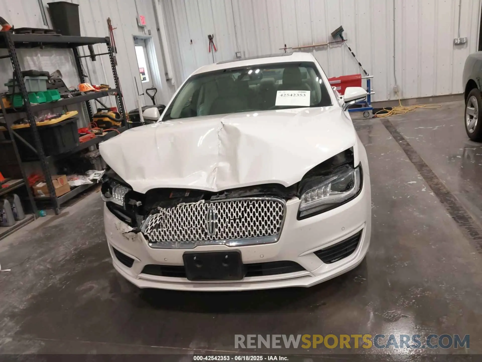 12 Photograph of a damaged car 3LN6L5LU3LR603702 LINCOLN MKZ 2020