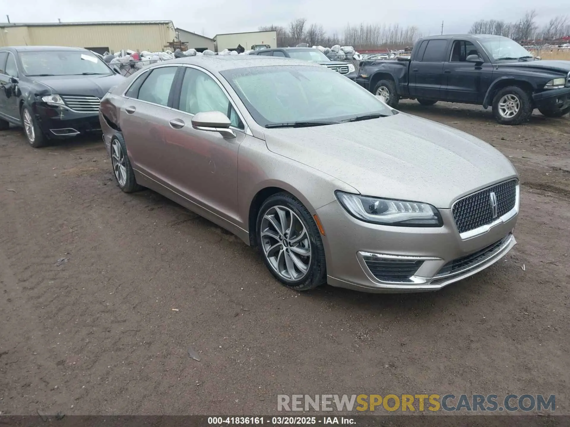 1 Фотография поврежденного автомобиля 3LN6L5LU7KR622008 LINCOLN MKZ HYBRID 2019