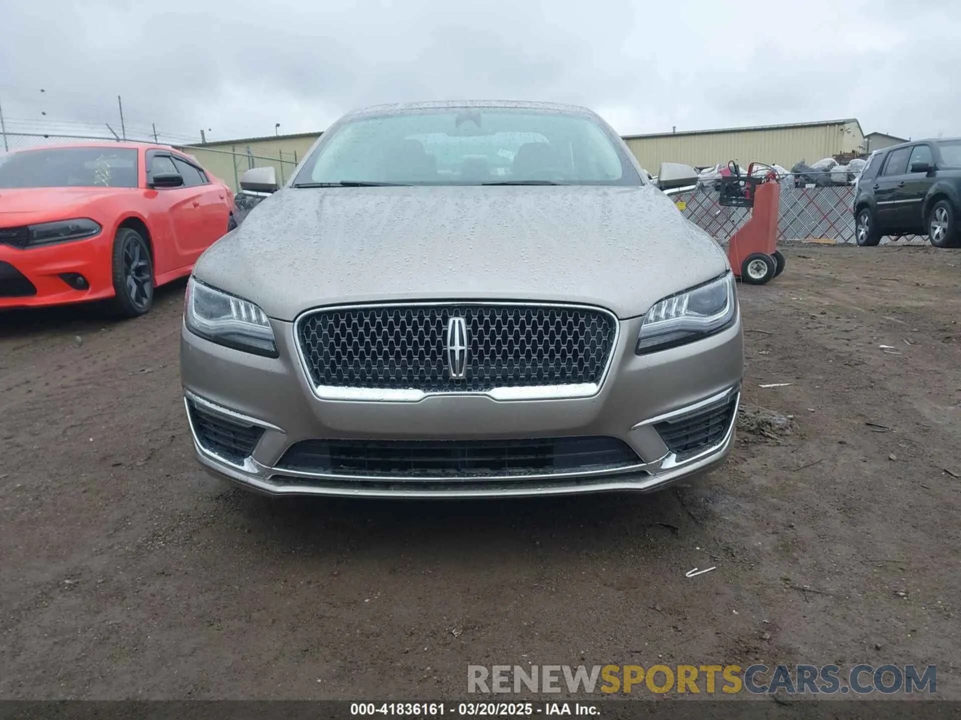 12 Фотография поврежденного автомобиля 3LN6L5LU7KR622008 LINCOLN MKZ HYBRID 2019