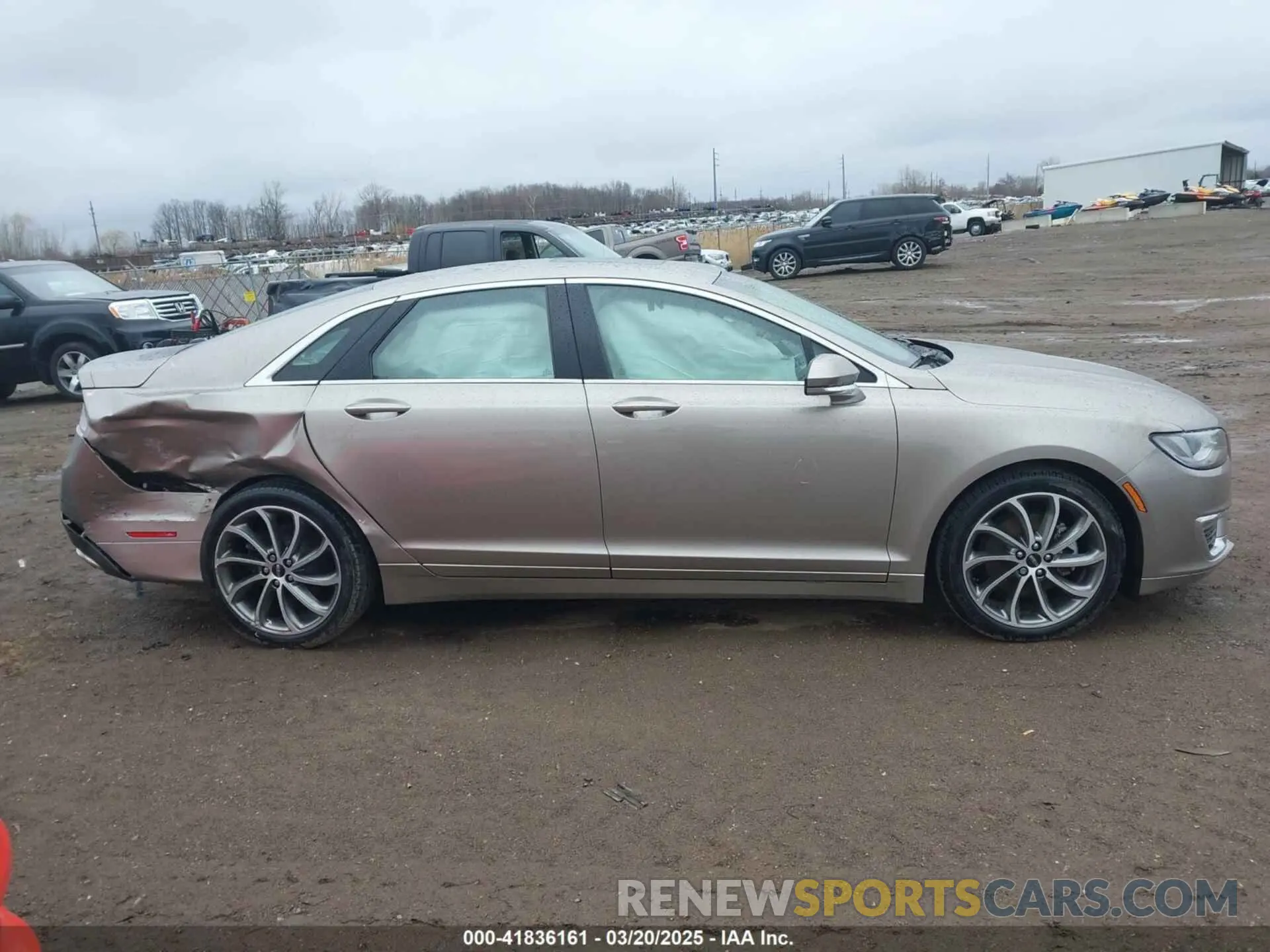 13 Фотография поврежденного автомобиля 3LN6L5LU7KR622008 LINCOLN MKZ HYBRID 2019