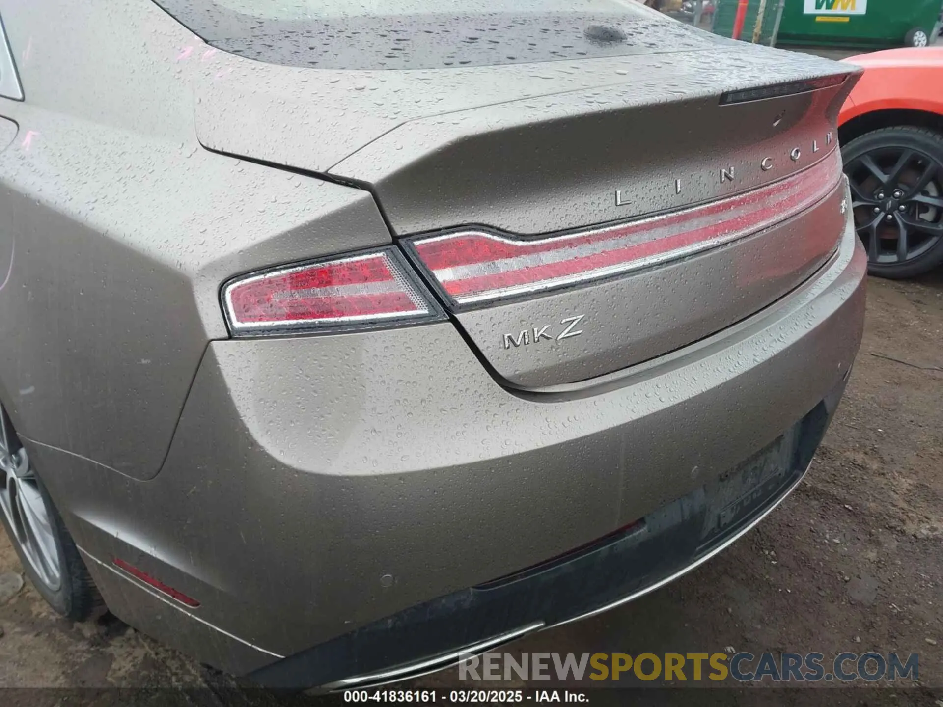 18 Фотография поврежденного автомобиля 3LN6L5LU7KR622008 LINCOLN MKZ HYBRID 2019