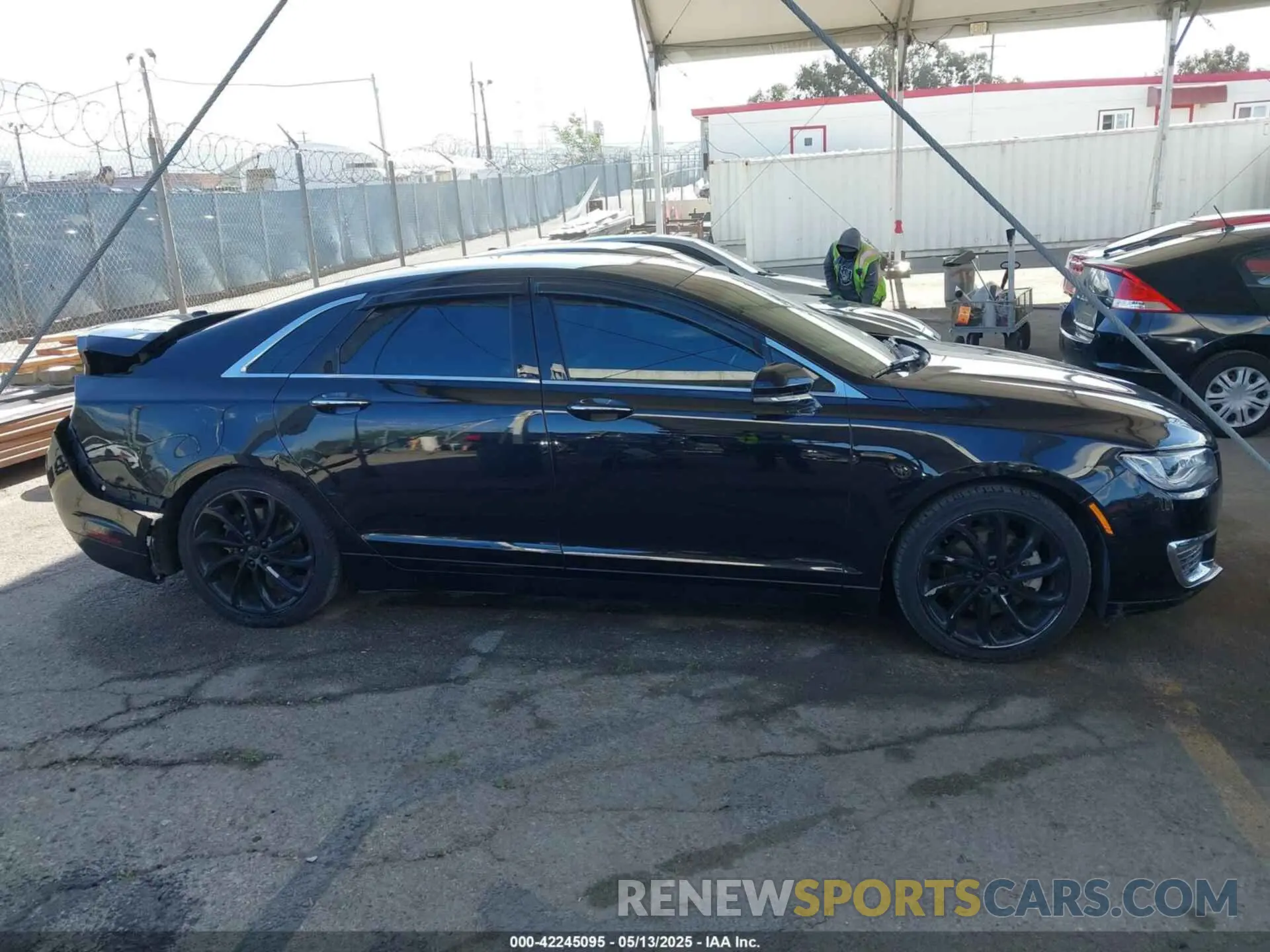 14 Photograph of a damaged car 3LN6L5LU7KR623708 LINCOLN MKZ HYBRID 2019