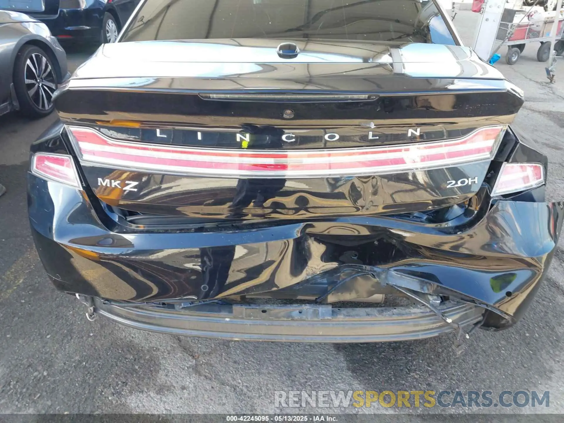 6 Photograph of a damaged car 3LN6L5LU7KR623708 LINCOLN MKZ HYBRID 2019