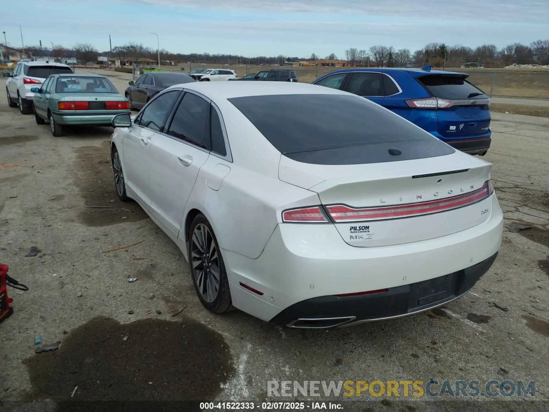 3 Photograph of a damaged car 3LN6L5MU1KR631351 LINCOLN MKZ HYBRID 2019