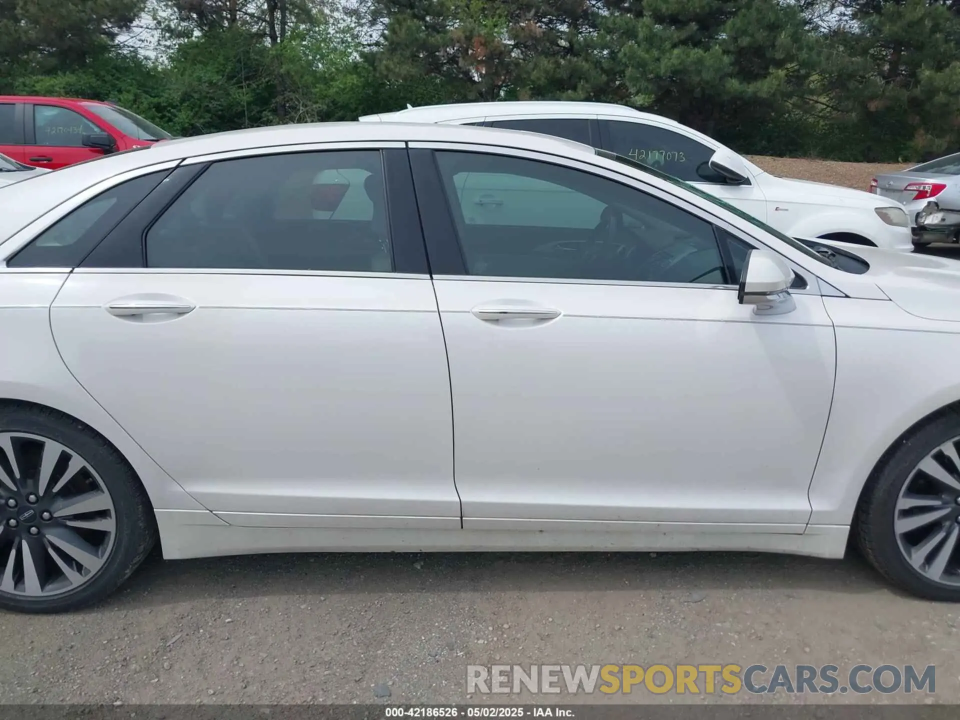 13 Photograph of a damaged car 3LN6L5MUXKR632126 LINCOLN MKZ HYBRID 2019