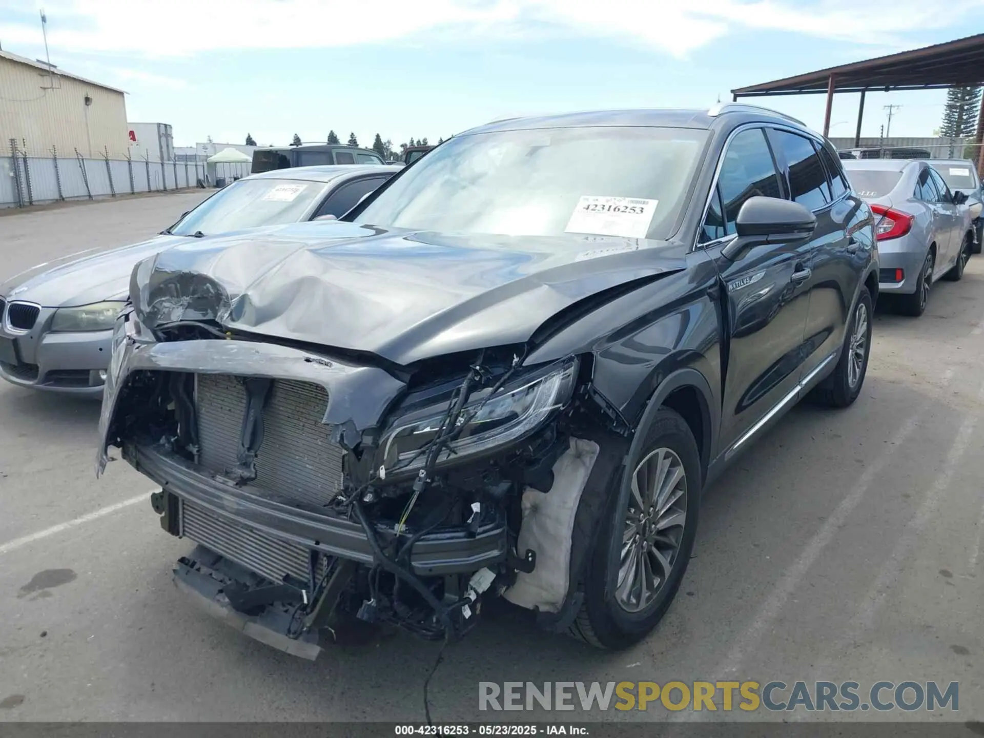 2 Photograph of a damaged car 2LMPJ6K96KBL32682 LINCOLN NAUTILUS 2019