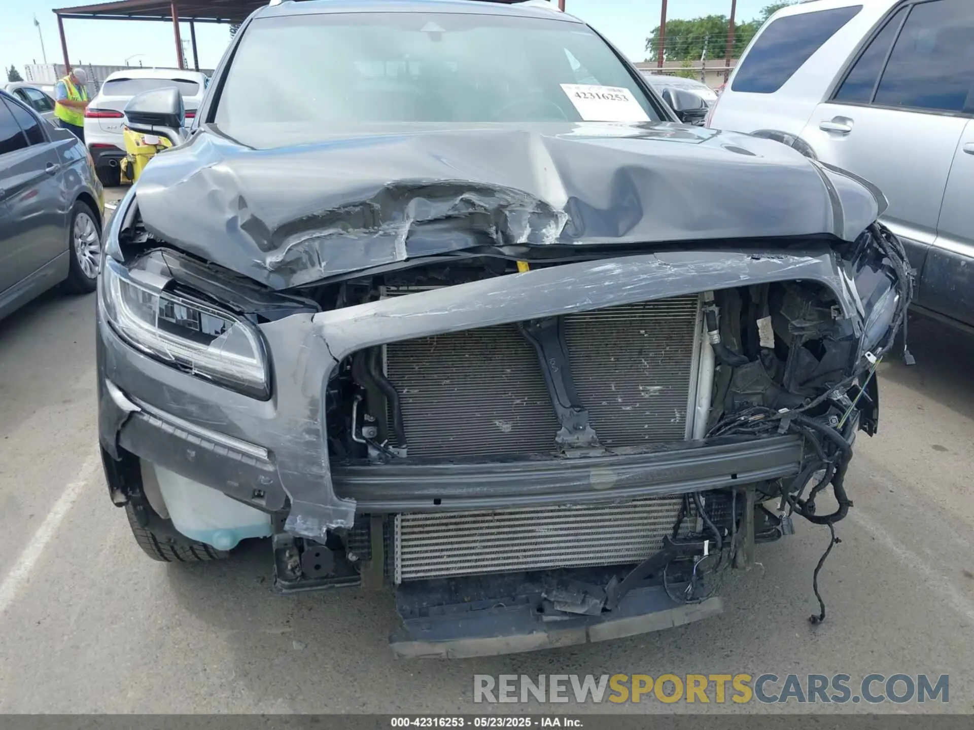 6 Photograph of a damaged car 2LMPJ6K96KBL32682 LINCOLN NAUTILUS 2019