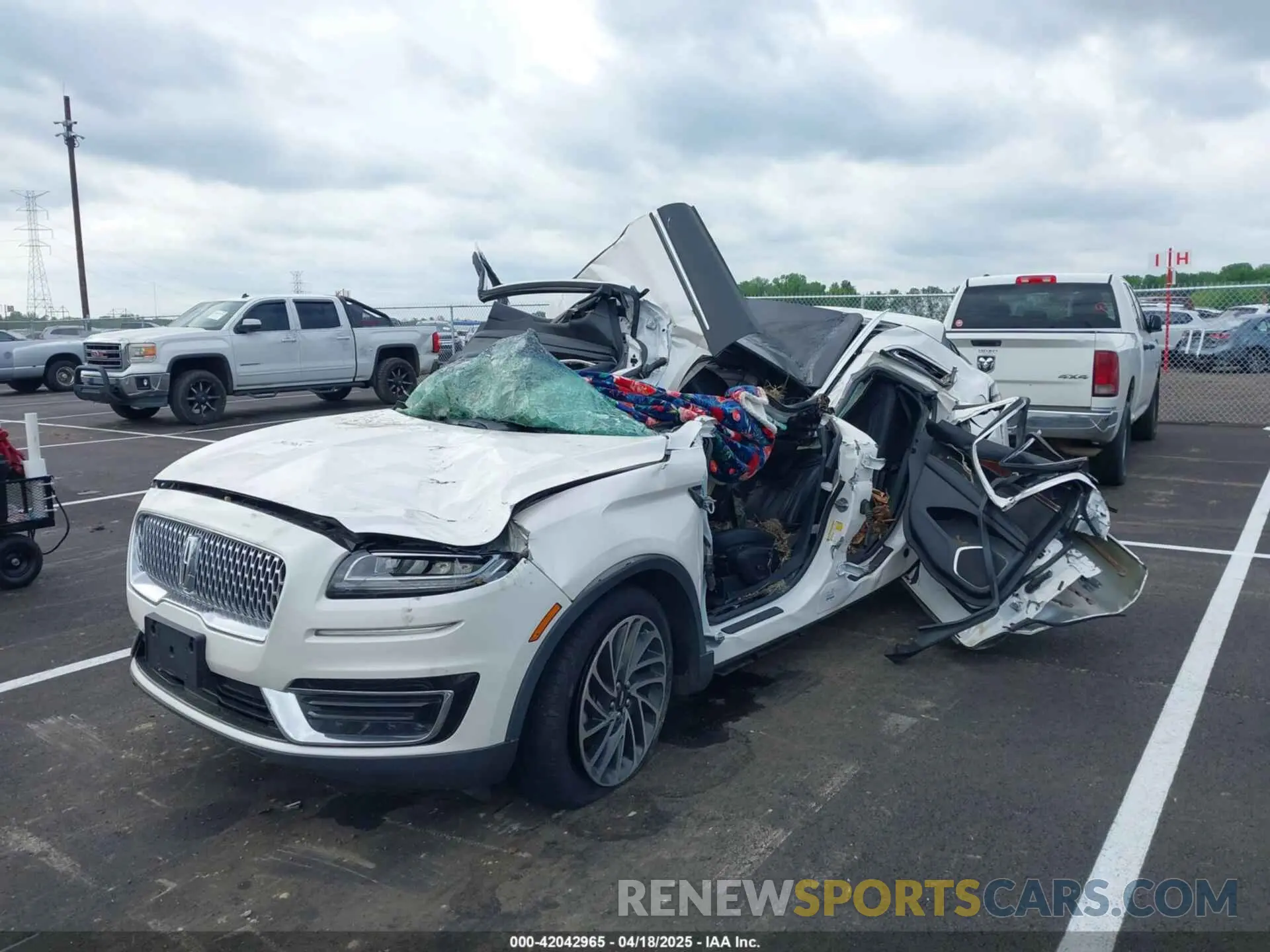 6 Photograph of a damaged car 2LMPJ6L94KBL21159 LINCOLN NAUTILUS 2019