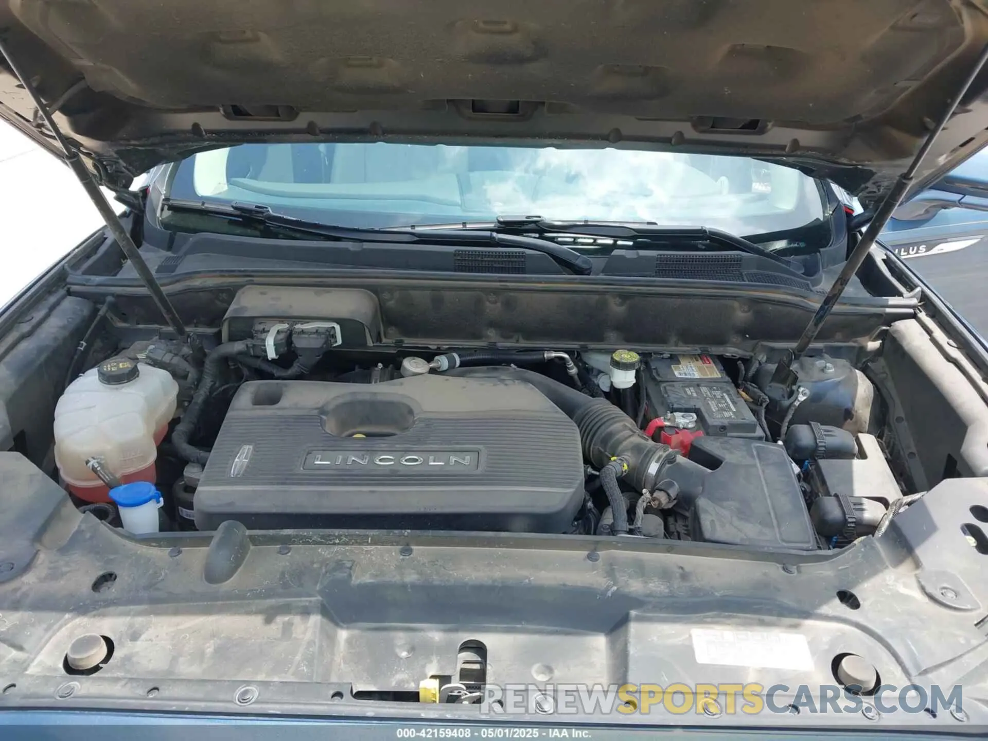10 Photograph of a damaged car 2LMPJ6L95KBL42845 LINCOLN NAUTILUS 2019