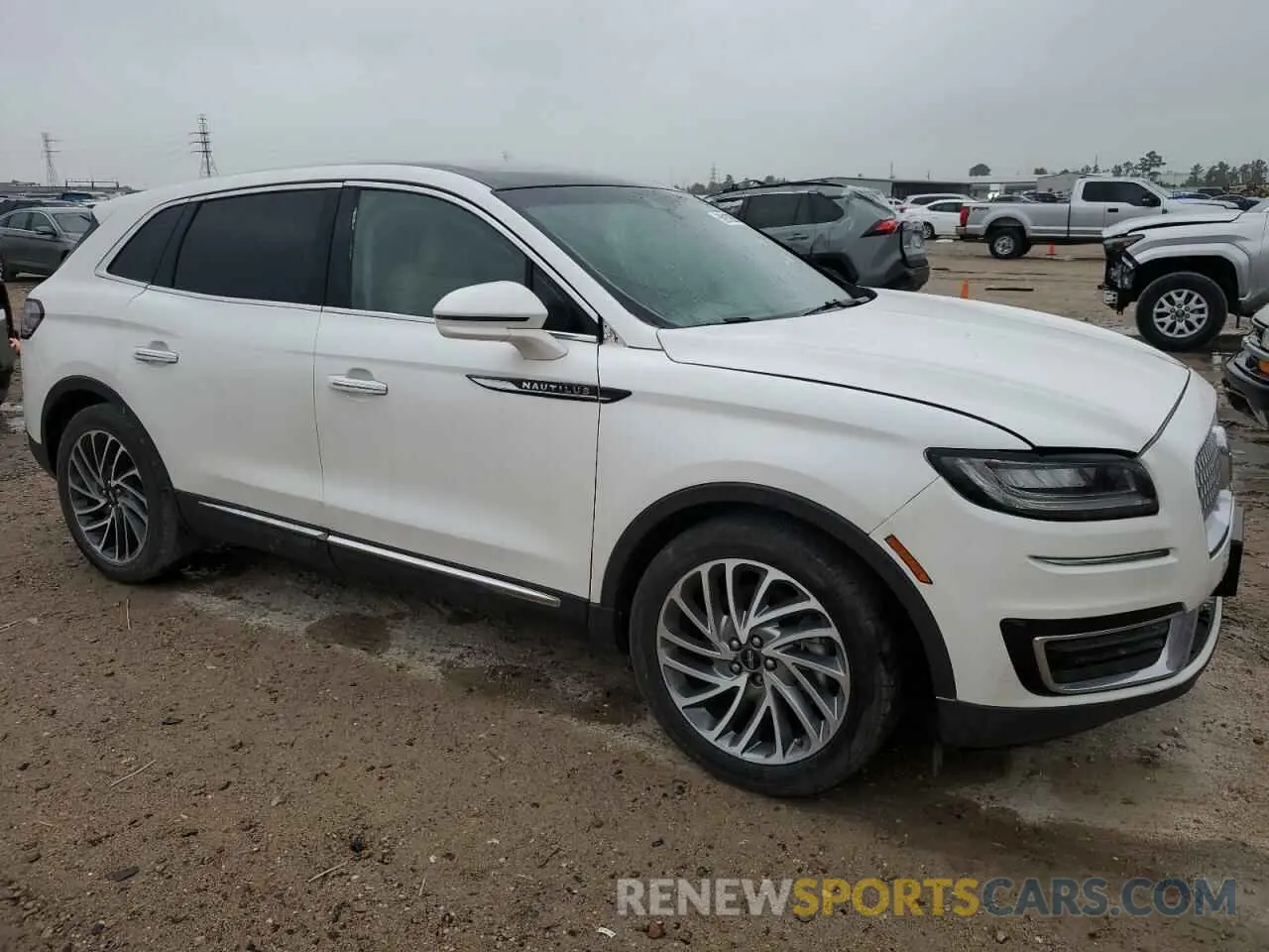 4 Photograph of a damaged car 2LMPJ6L96KBL12639 LINCOLN NAUTILUS 2019