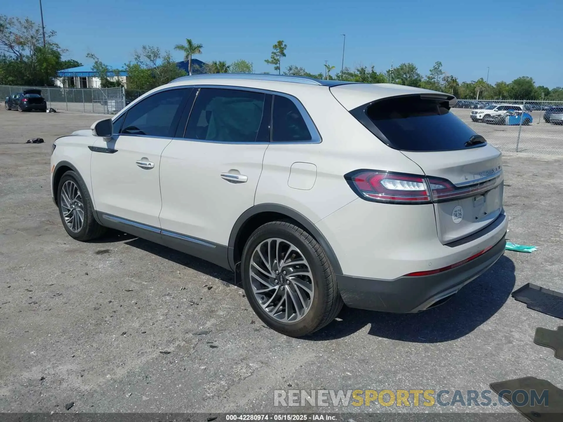 3 Photograph of a damaged car 2LMPJ6L99KBL36336 LINCOLN NAUTILUS 2019