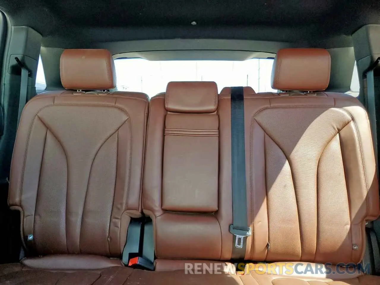 10 Photograph of a damaged car 2LMPJ6LP1KBL22090 LINCOLN NAUTILUS 2019