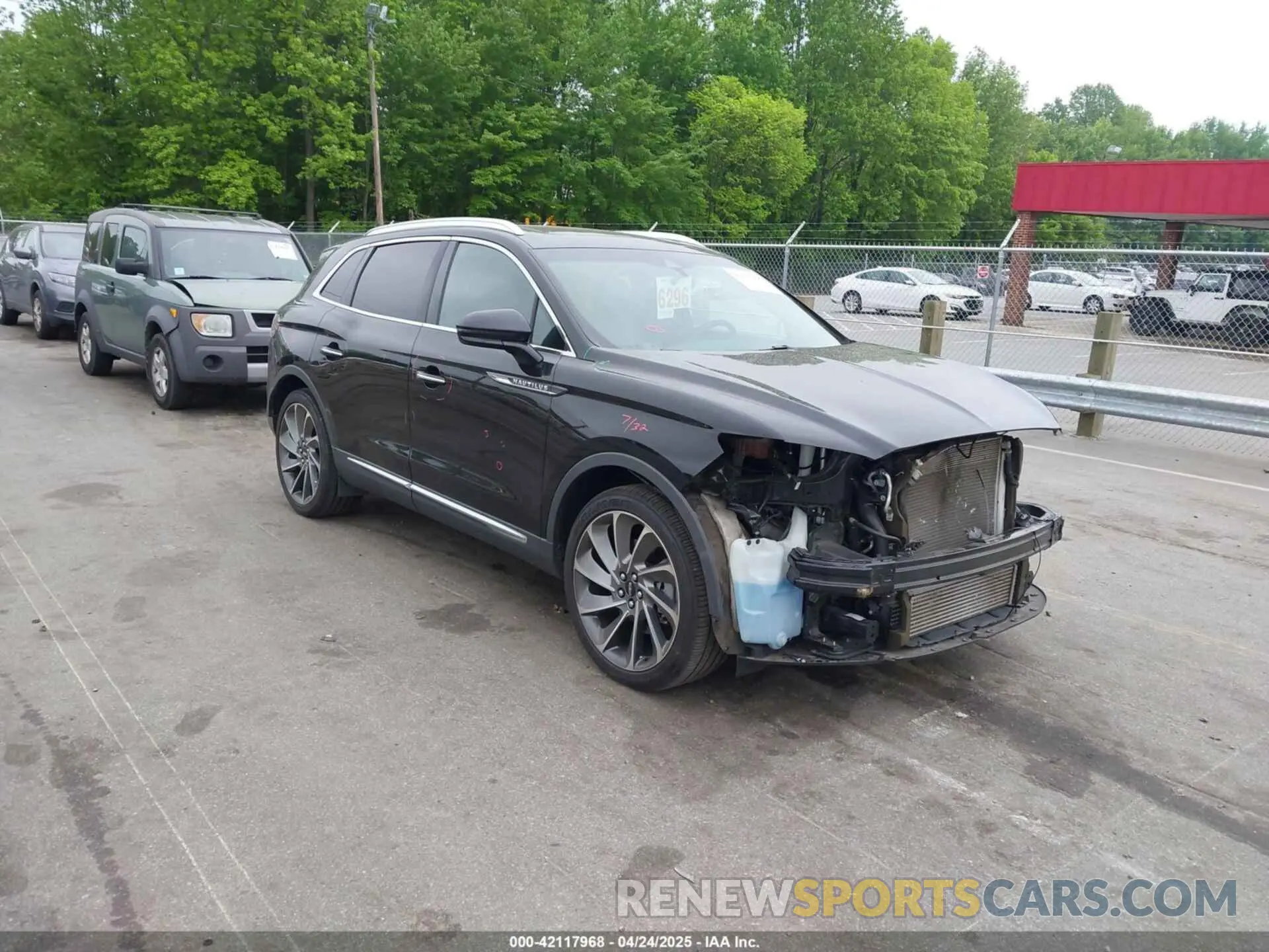 1 Photograph of a damaged car 2LMPJ6LP8KBL19297 LINCOLN NAUTILUS 2019