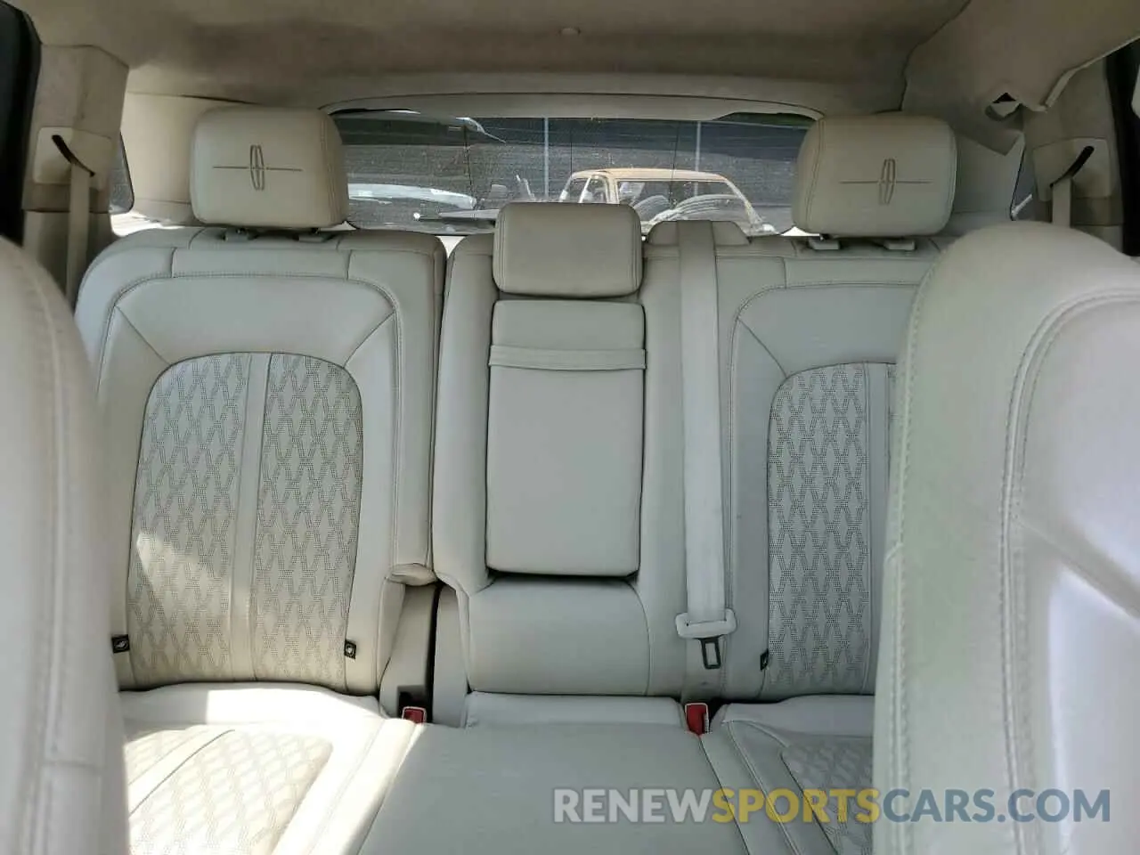 10 Фотография поврежденного автомобиля 2LMPJ7J9XKBL19876 LINCOLN NAUTILUS 2019