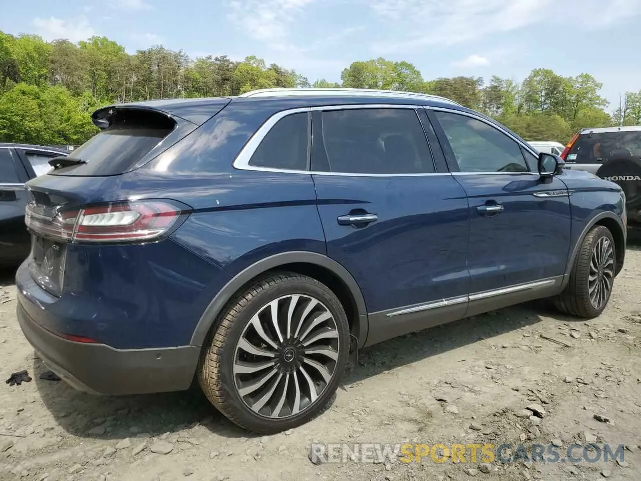 3 Фотография поврежденного автомобиля 2LMPJ7J9XKBL19876 LINCOLN NAUTILUS 2019